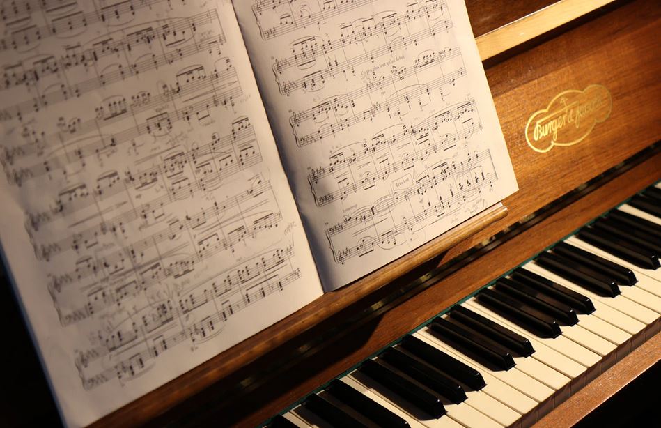 Comment lire des partitions de piano ? – Thriller Tour – Live
